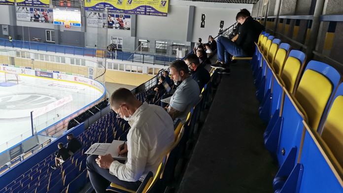 Draft nebude len o trojici supertalentov a Sýkorovi. Skauti priznali, kto ďalší zaujal tímy NHL