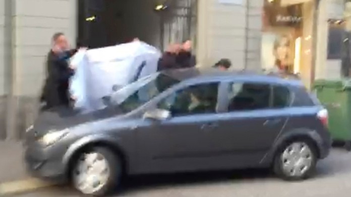 Zatýkanie fukncionárov FIFA v Zürichu.