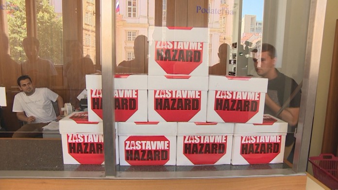 Petícia za zákaz herní.