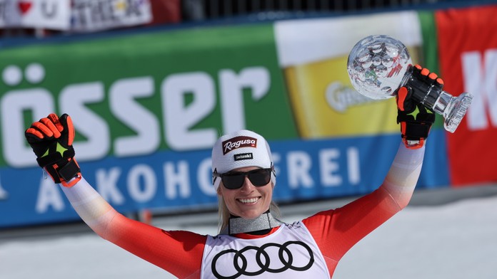 Lyžovanie: Gutová-Behramiová získala zlatý glóbus v Super-G, Vonnová na pódiu prvýkrát po návrate