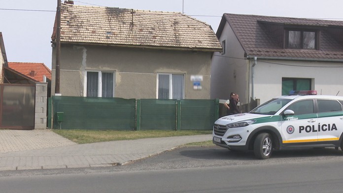 V rodinnom dome vo Fiľakove našli mŕtvu matku 12 detí. Polícia prípad vyšetruje ako zabitie