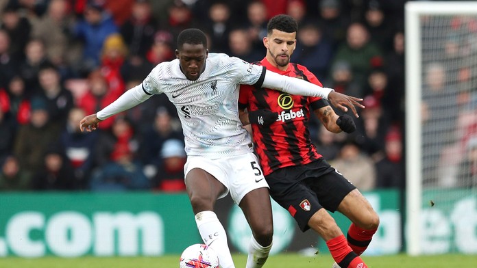 Liverpool po výhre nad United stroskotal u outsidera, Chelsea chytá formu a City vydrelo tri body