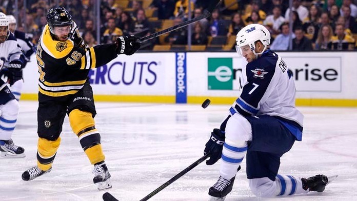 Boston prehral s Winnipegom.