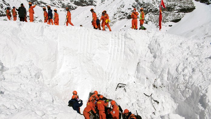 Počet mŕtvych po utorkovej lavíne v Tibete sa zvýšil na 28