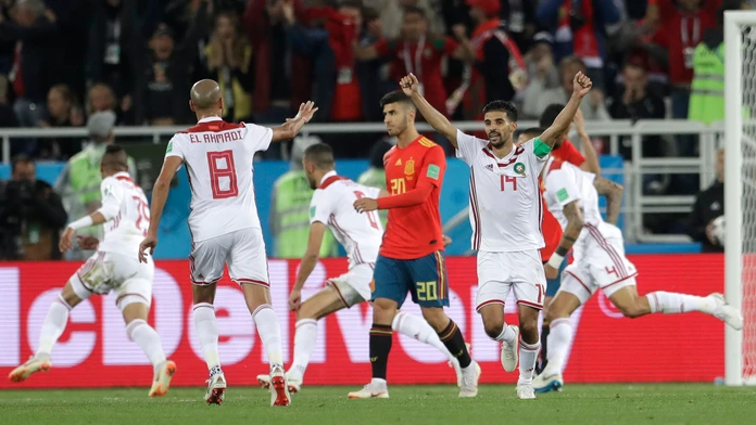 Radosť marockých hráčov po góle proti Španielsku v dueli MS 2018.