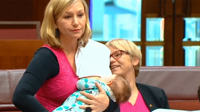 Prepísala históriu. Poslankyňa dojčila bábätko v parlamente