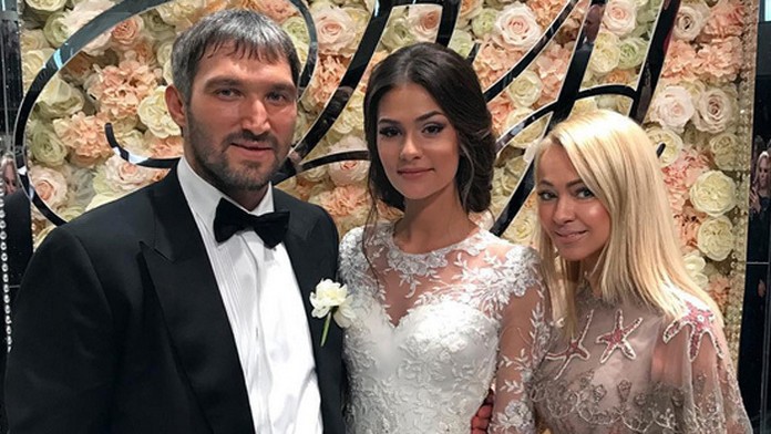 Alexander Ovečkin a jeho vyvolená Anastasia Šubská. 