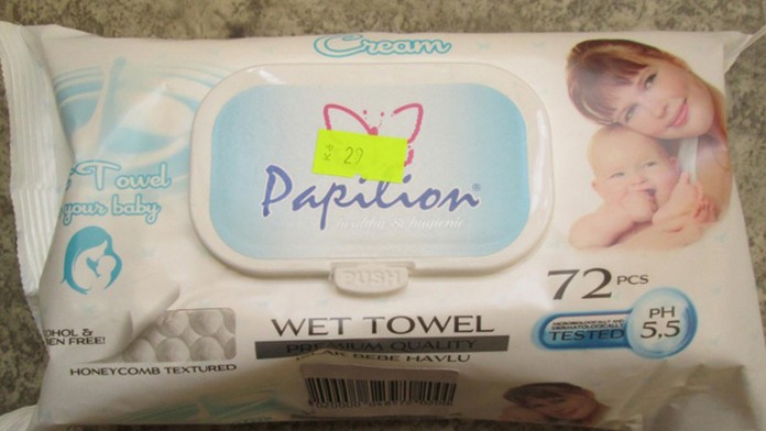 Na snímke vlhčené vreckovky Wet Towel Papilion – Cream.
