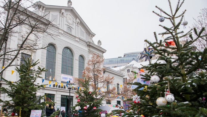 Na Kryme sa potopil plávajúci dok aj s ponorkou.