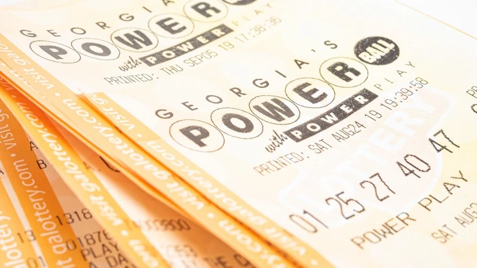 V lotérii Powerball padol gigantický jackpot. Výherca prelomil hneď dve negatívne série