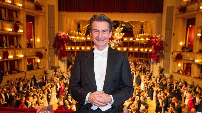 Šéf rakúskej verejnoprávnej televízie náhle končí. Obvinili ho zo sexuálneho obťažovania