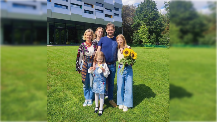 Jaroslav, jeho manželka Eugénia a tri dcéry.