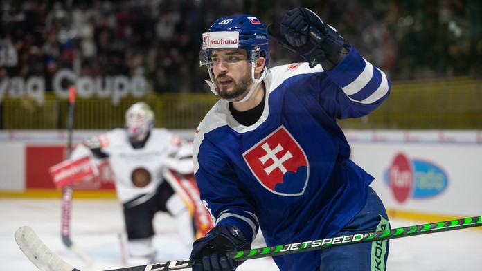 Na snímke radosť z gólu Róberta Lantošiho .