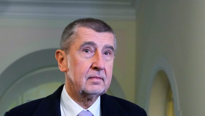 Ak vyhráte, vezmem si flintu a vydám sa na svoj posledný lov. A. Babišovi sa vyhrážajú smrťou