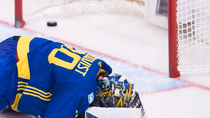 Henrik Lundqvist po góle v predĺžení Tomáša Tatara.