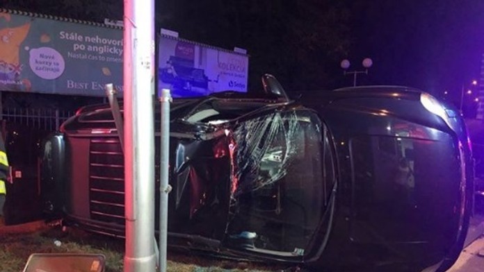 Zdemolované auto Petry Vlhovej.