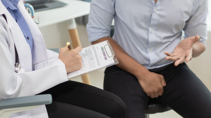 Nádor na semenníkoch je najčastejším typom rakoviny u mladých mužov. Aké sú príznaky ochorenia?