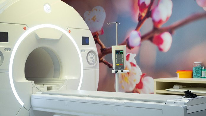 Vyšetrenie magnetickou rezonanciou je dôležité, no nie vhodné pre každého. Na toto musíte upozorniť