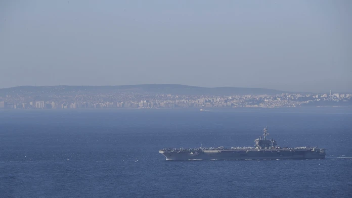 USS Abraham Lincoln. na mori.