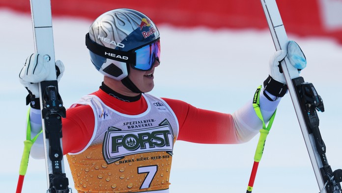 Riskantná jazda priniesla ovocie. Švajčiar bol po triumfe nad Odermattom šokovaný a šťastný