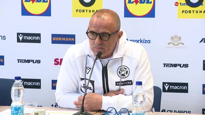 Tesne pred zápasom so Slovinskom došlo v reprezentácii k zmene. Jedného z brankárov vyradili zdravotné problémy