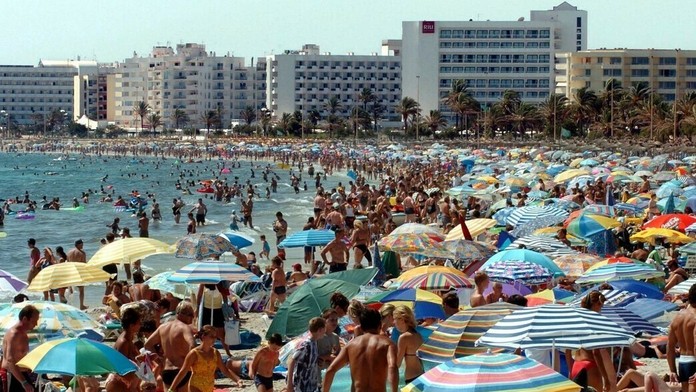 Orson Bean a John Cryer v seriáli 2 a pol chlapa