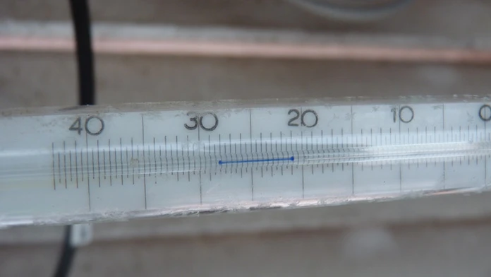 Nadzemný teplomer v Meteorologickej stanici v Gánovciach pri Poprade.