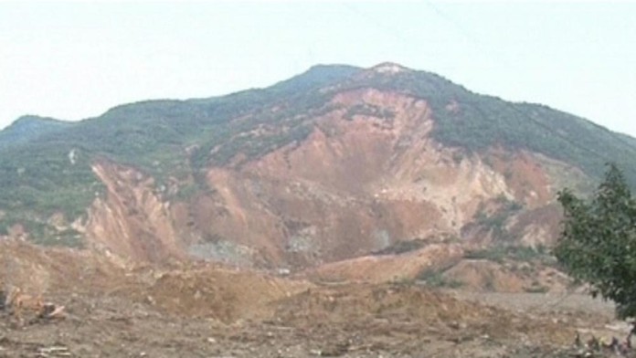 Zosuv pôdy pochoval celú dedinu.