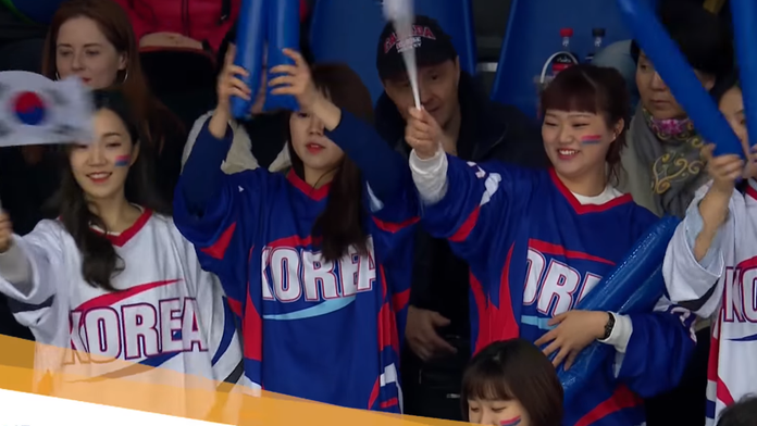Fanúšičky hokejového tímu Južnej Kórey.