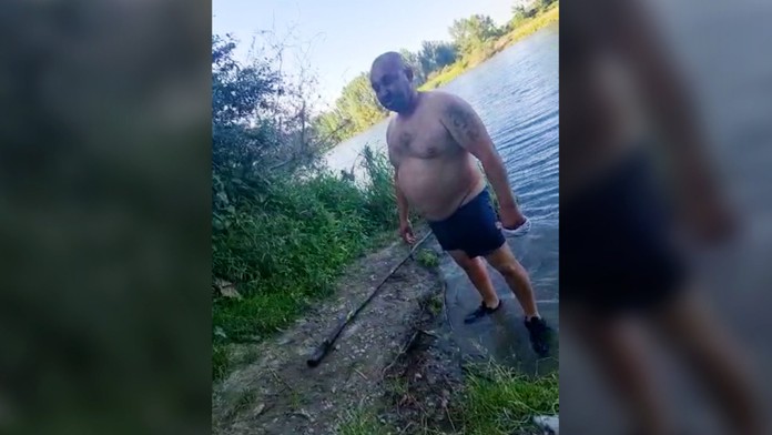 Otec utopeného chlapca.