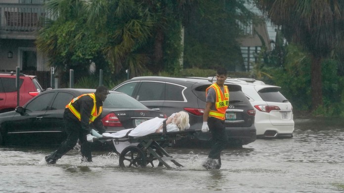 Nebezpečný hurikán Ian zasiahol pobrežie Floridy.
