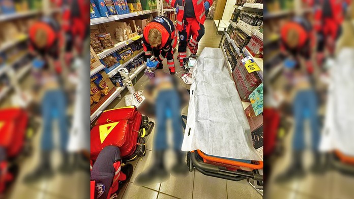 Žena skolabovala v supermarkete