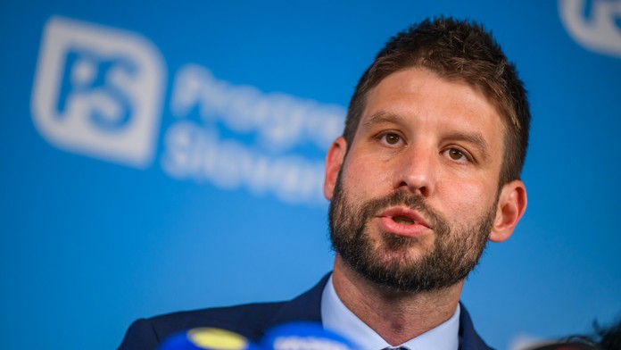 PS volá pre policajný zásah v Košiciach po demisii ministra vnútra. Ku krokom vyzýva aj Fica