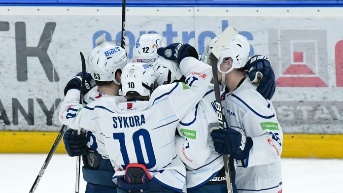 Radosť hráčov Nitry po góle proti Banskej Bystrici.