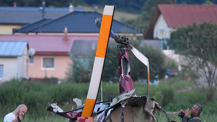 Havarovaný vrtuľník.