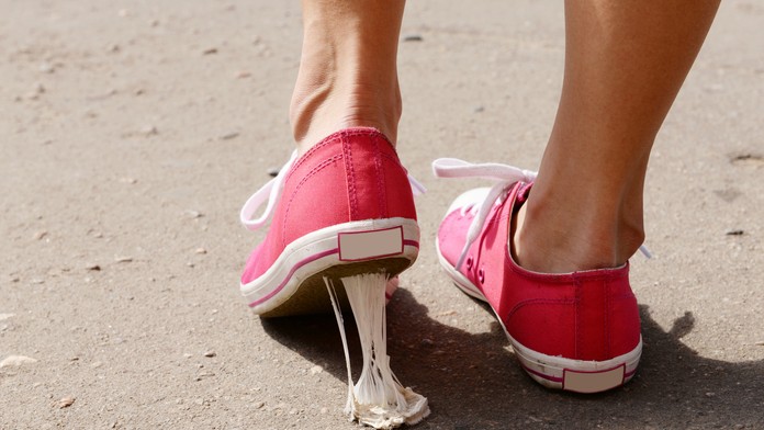 Odstraňovanie žuvačiek stojí asi 70 miliónov eur ročne