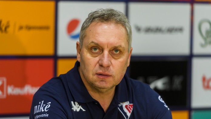 Šmahom ruky zmenil veci k lepšiemu. Peter Oremus o tom, ako hokejový Slovan pookrial (rozhovor)