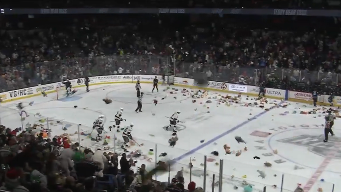 VIDEO: Blesková reakcia Martina Chromiaka spustila lavínu plyšových medvedíkov. Jeho gól však na výhru nestačil