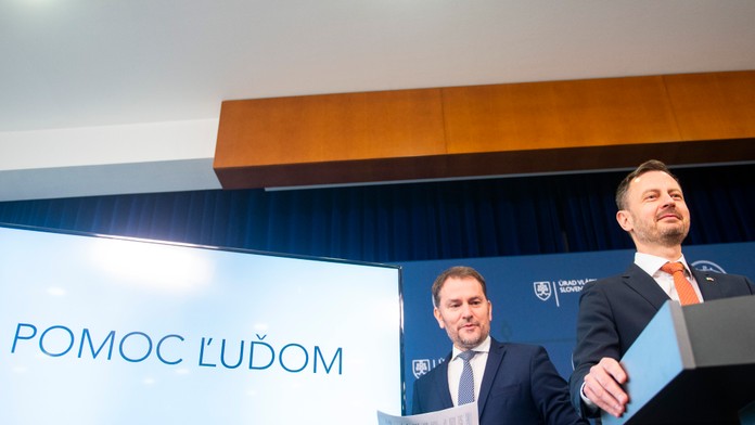 Predseda vlády SR Eduard Heger a minister financií SR Igor Matovič.