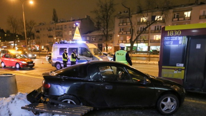 Auto vrazilo do chodcov.jpg