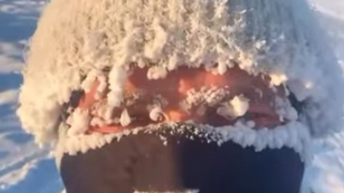 Na snímke cestovateľ Adam Borejko.