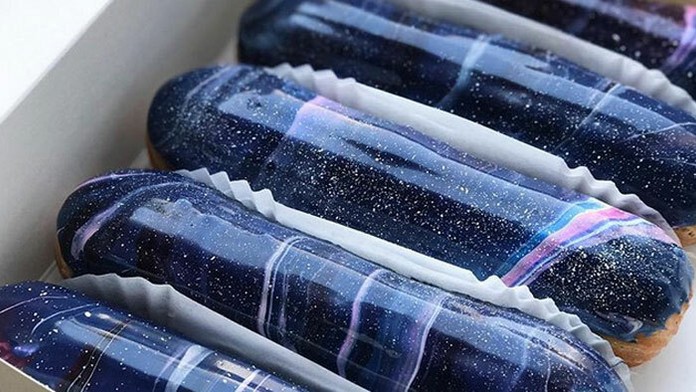 Eklérky s galaktickou polevou