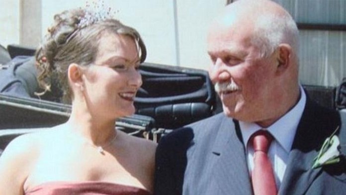 Helen Fitzsimmonsová nechala piť svojho otca materské mlieko.