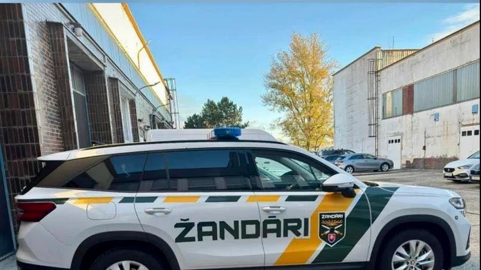 FOTO: Dizajn žandárskych áut odhalený. Na cestách budú od policajtov výrazne odlíšení