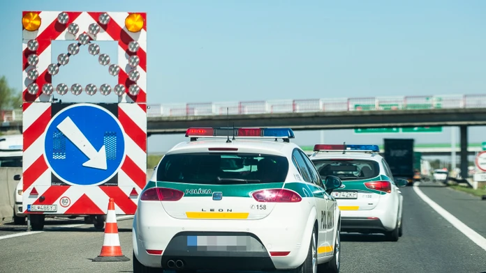 Policajné auto.