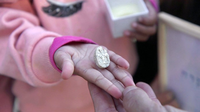 Malé dievčatko našlo starý artefakt