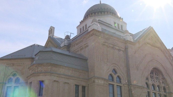 Zrenonovová lučenecká synagóga.