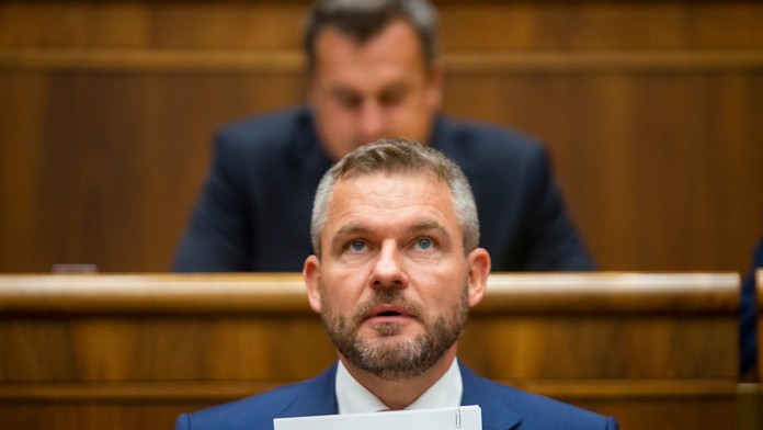 Pozostatky nezvestného muža našli v aute na dne jazera.