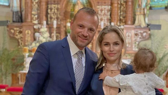 Manželia pokrstili dcérku.