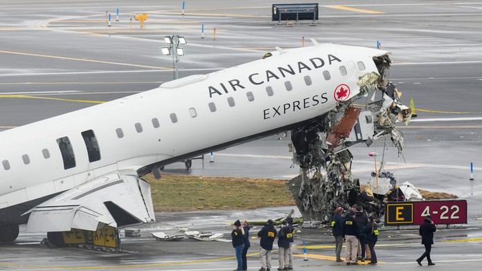 Vyšetrovanie odhalilo príčinu tragickej zrážky lietadla a hasičského vozidla na newyorskom letisku